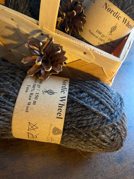 Natural 100% Raw Wool Yarn Nørdic Wheel 2-ply 100g Natural Brown